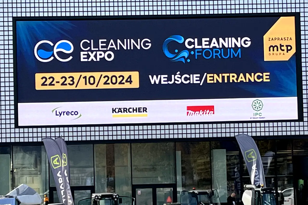 Знак рекламиращ предстоящо събитие, „CLEANING EXPO“, което ще се проведе на 22 и 23 октомври 2024 г.